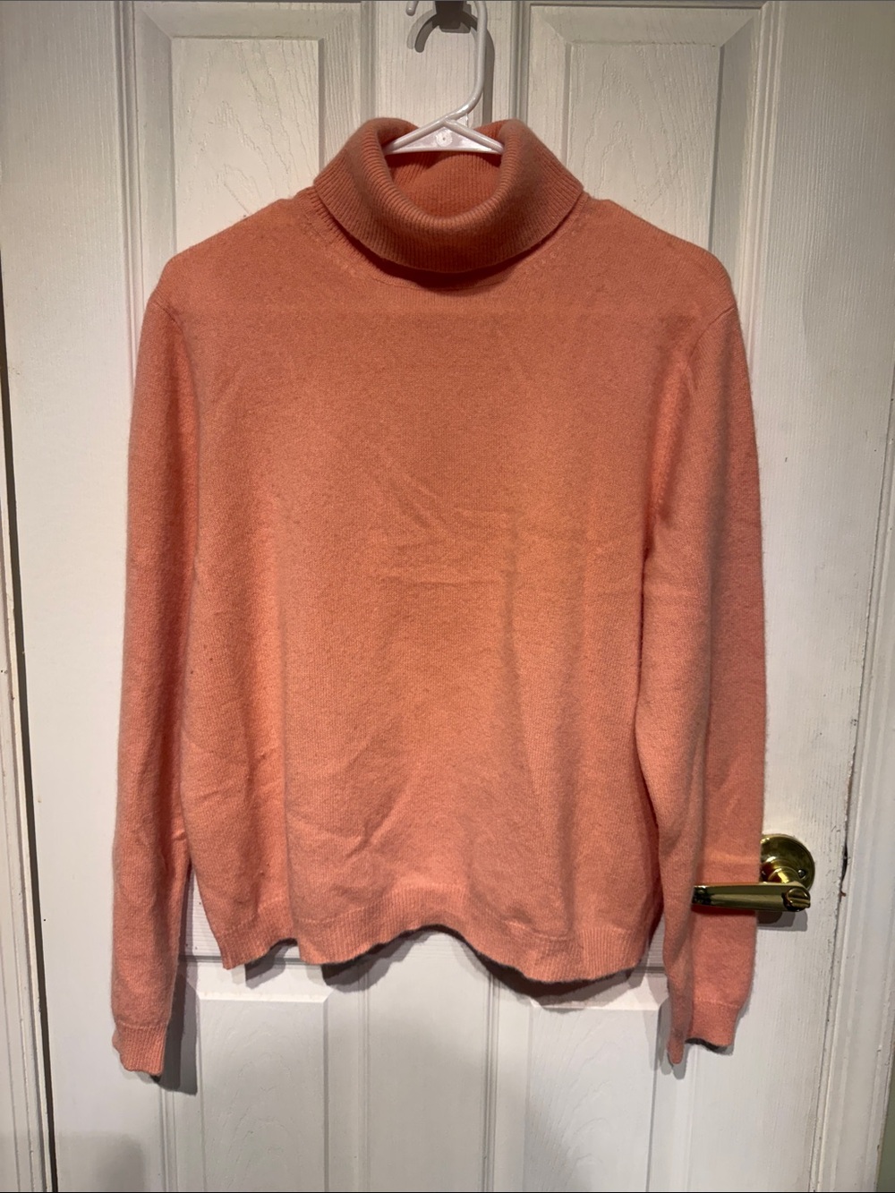 Women's Peach Turtleneck Cashmere Sweater